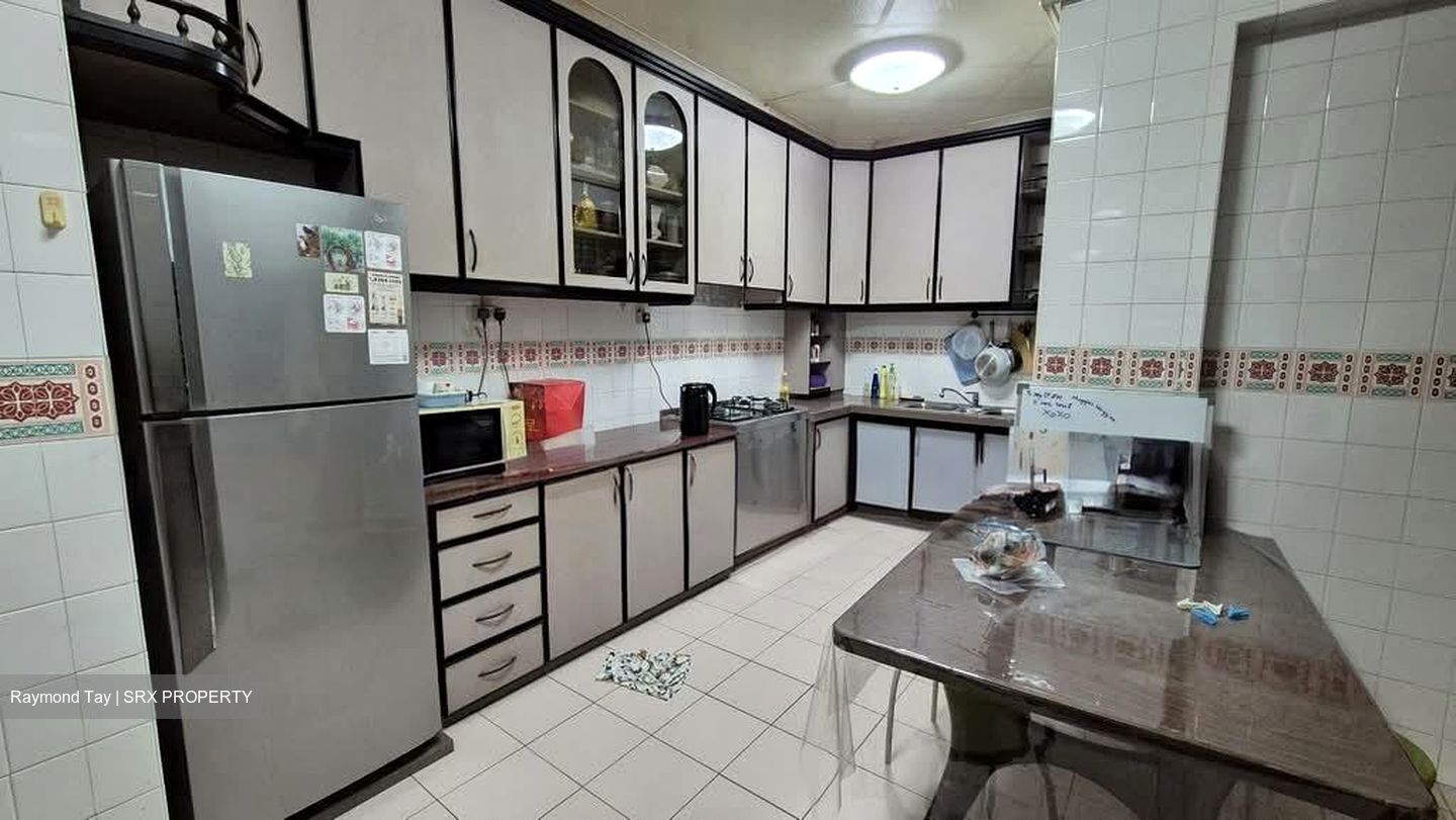 Blk 230H Tampines Street 21 (Tampines), HDB Executive #557273331